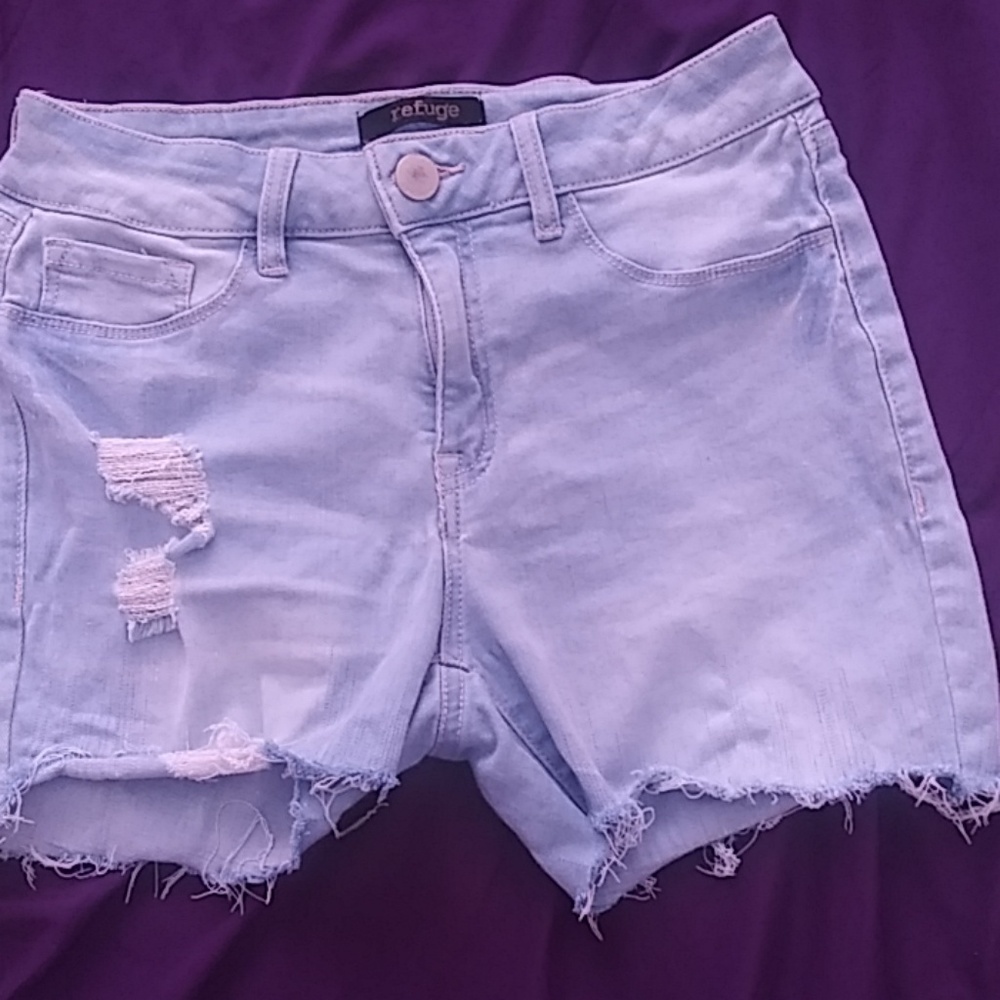 Refuge ripped shorts